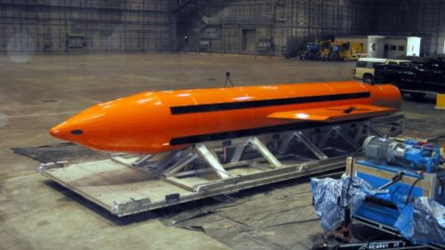 Estados Unidos considera usar la "madre de todas las bombas" contra Irán, según fuentes